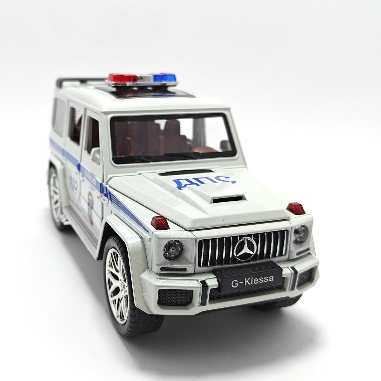 Mercedes AMG G63 G-KLESSA Police Metal Car Toys For Kids 1:24 [White]