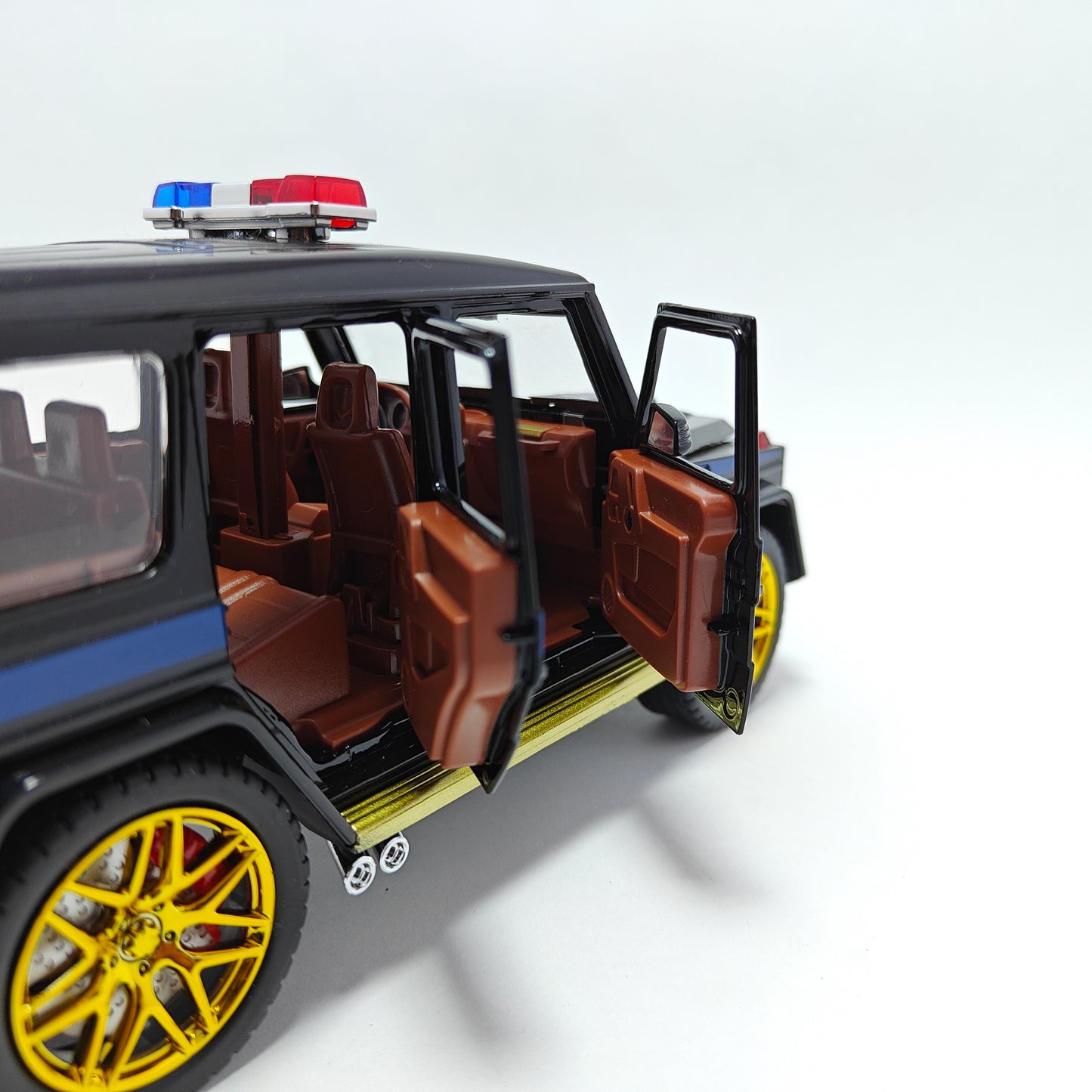 Mercedes AMG G63 G-KLESSA Police Metal Car Toys For Kids 1:24 [Black]