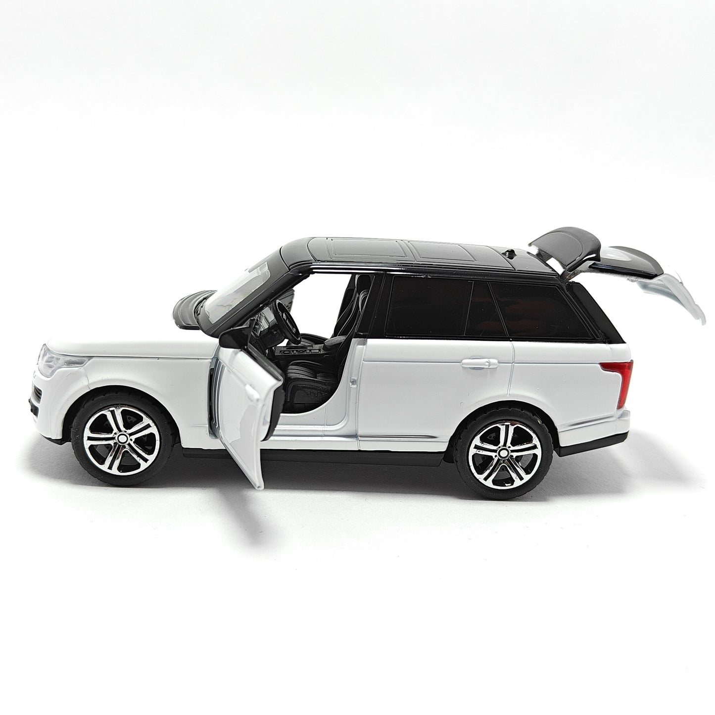 Land Rover Range Rover Metal Car Toys For Kids 1:32 [White]